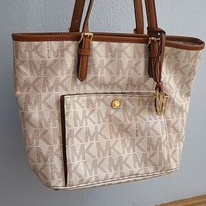 MICHAEL Kors white purse handbag